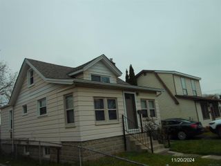 26060 Clancy Street, Roseville, MI 48066