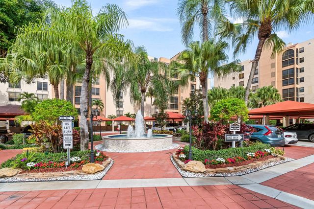 7201 E Promenade Drive 302, Boca Raton, FL 33433