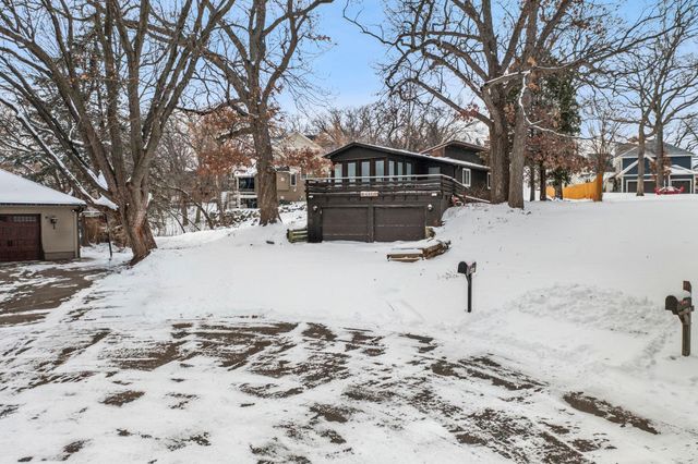 6415 Mccauley Circle, Edina, MN 55439