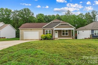 1640 Farmington Hills Drive, Conover, NC 28613