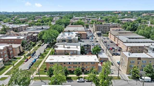 4113 W Cullom Avenue 1C, Chicago, IL 60641