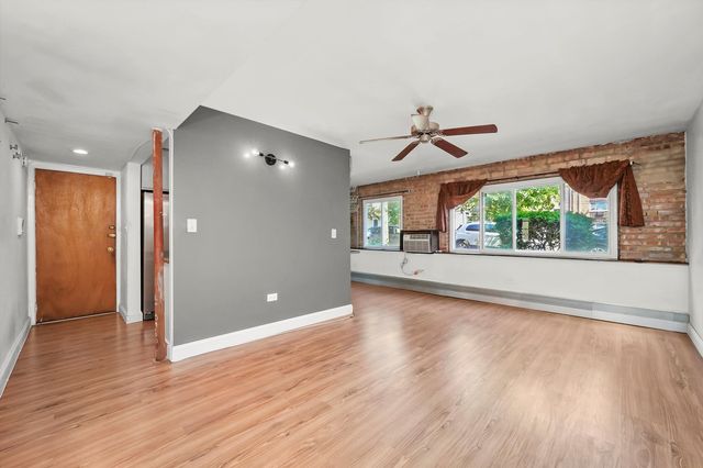 4113 W Cullom Avenue 1C, Chicago, IL 60641