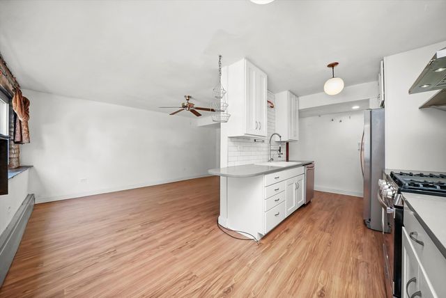 4113 W Cullom Avenue 1C, Chicago, IL 60641