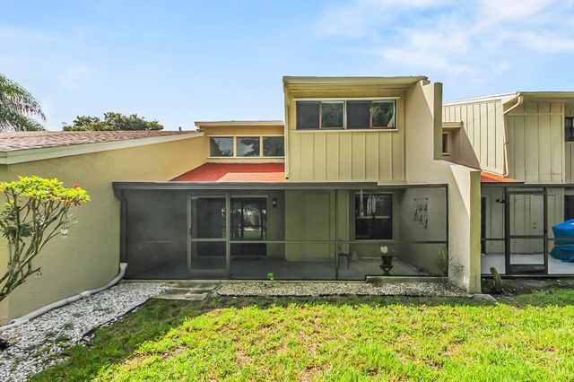 1679 SW Crossing Circle, Palm City, FL 34990