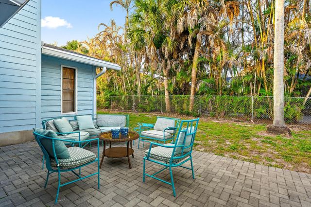 5654 SE Orange Blossom Trail, Hobe Sound, FL 33455