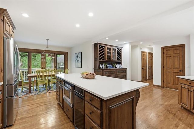 5622 Suwanee Road, Fairway, KS 66205