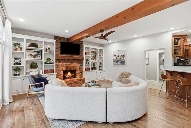 5622 Suwanee Road, Fairway, KS 66205