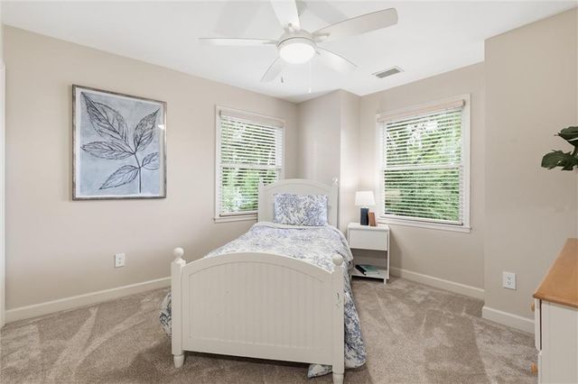 5622 Suwanee Road, Fairway, KS 66205