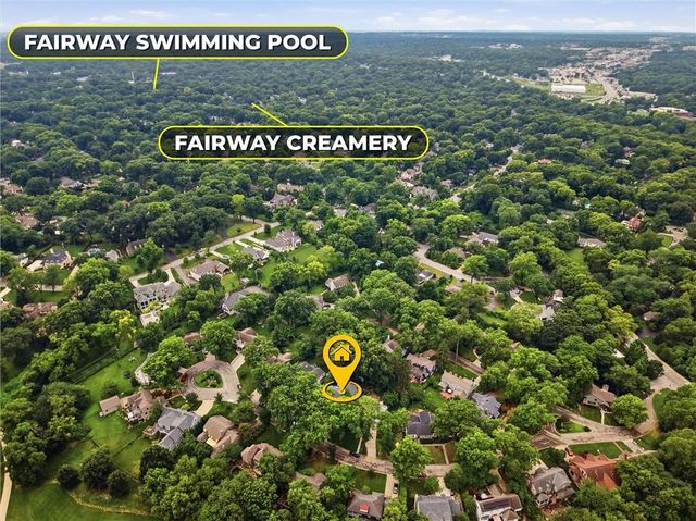5622 Suwanee Road, Fairway, KS 66205