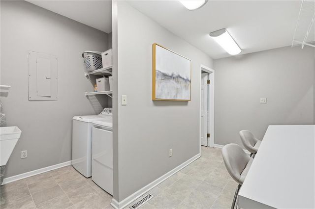 5622 Suwanee Road, Fairway, KS 66205
