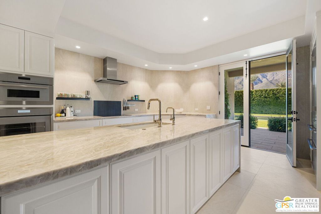 Image 20 of property listing at 38087 E Maracaibo Circle, Palm Springs, CA 92264