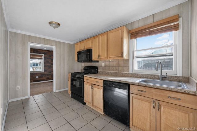 12 Hackensack Road, Mastic Beach, NY 11951