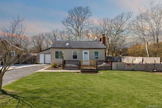 12 Hackensack Road, Mastic Beach, NY 11951
