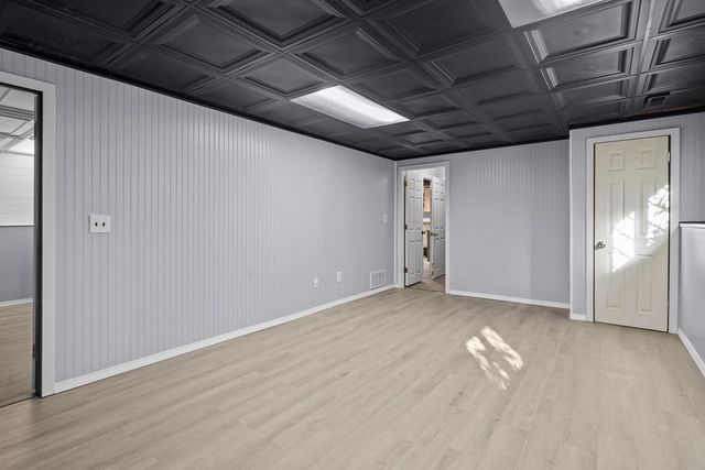 400 Cole Farm Road, Warwick, RI 02889