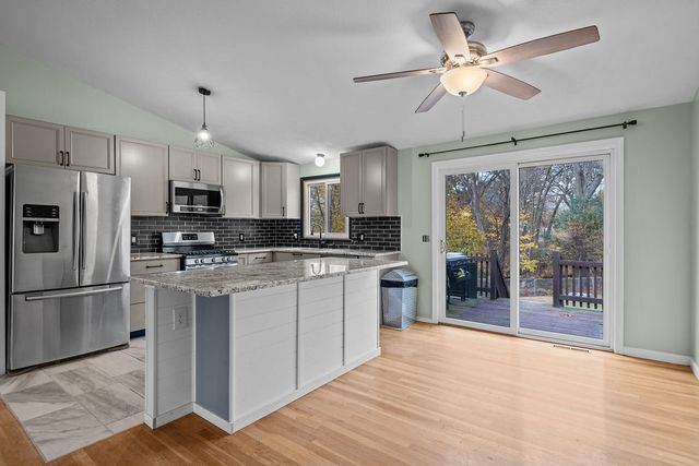 400 Cole Farm Road, Warwick, RI 02889