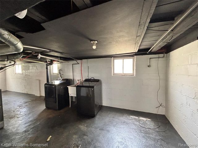 7028 Studebaker Avenue, Warren, MI 48091