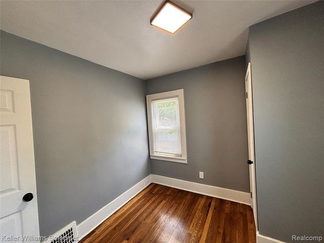 7028 Studebaker Avenue, Warren, MI 48091