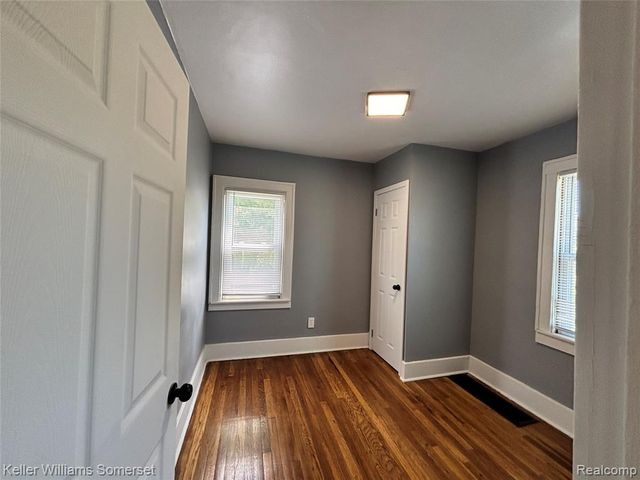 7028 Studebaker Avenue, Warren, MI 48091