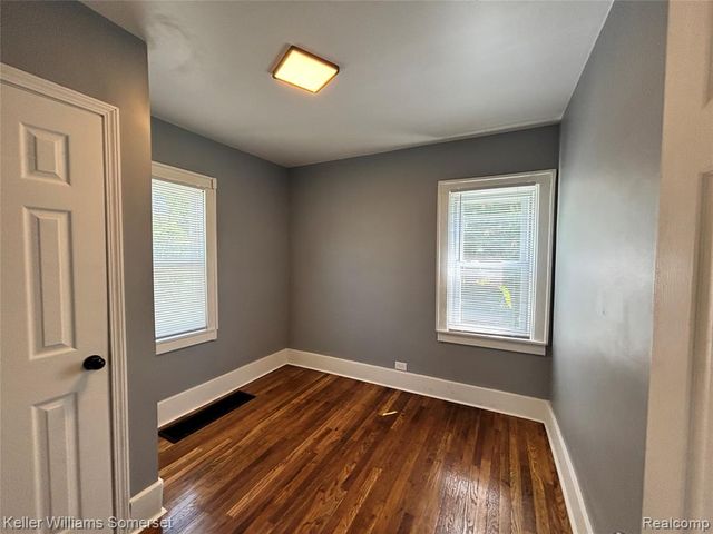 7028 Studebaker Avenue, Warren, MI 48091