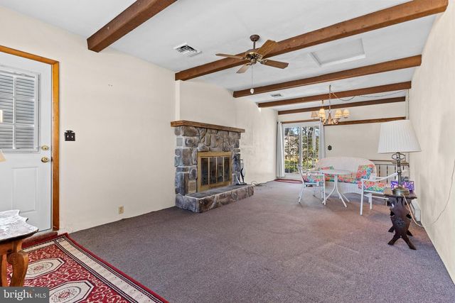 1443 WANDA LN, Harrisburg, PA 17109