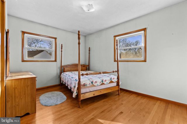 1443 WANDA LN, Harrisburg, PA 17109