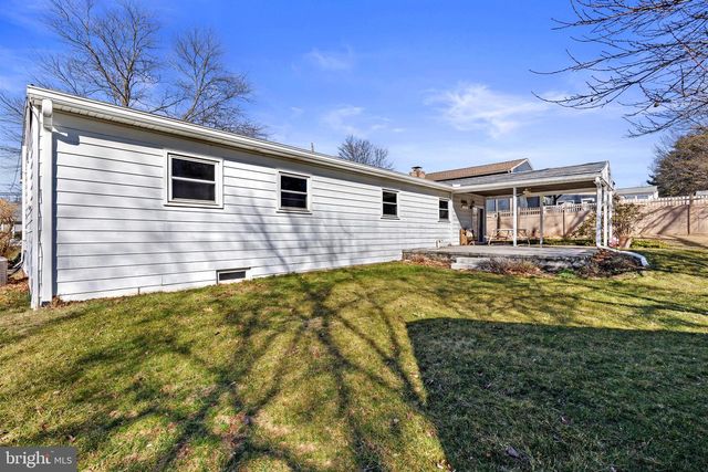 1443 WANDA LN, Harrisburg, PA 17109