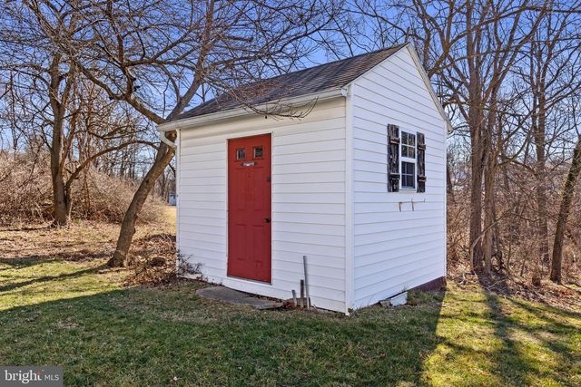 1443 WANDA LN, Harrisburg, PA 17109