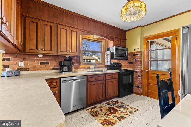 1443 WANDA LN, Harrisburg, PA 17109