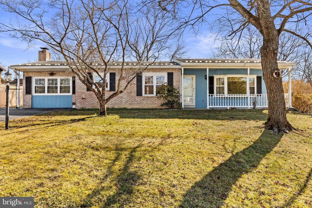 1443 WANDA LN, Harrisburg, PA 17109