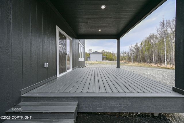 3120 W Wintergreen Drive, Wasilla, AK 99623