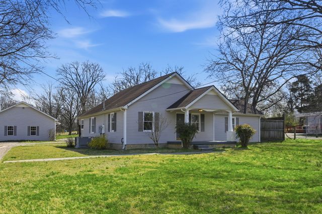 9127 Versailles Rd, Rockvale, TN 37153