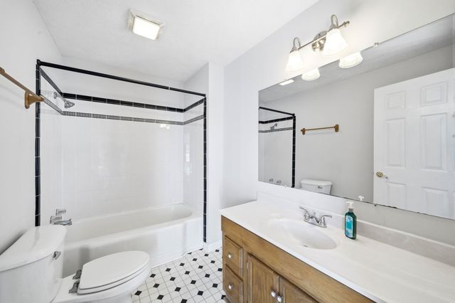 9127 Versailles Rd, Rockvale, TN 37153