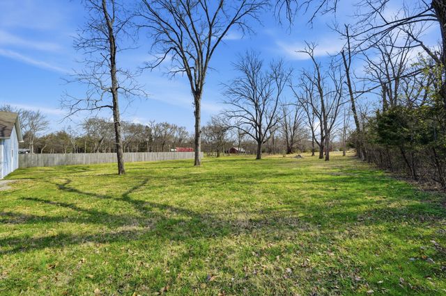 9127 Versailles Rd, Rockvale, TN 37153