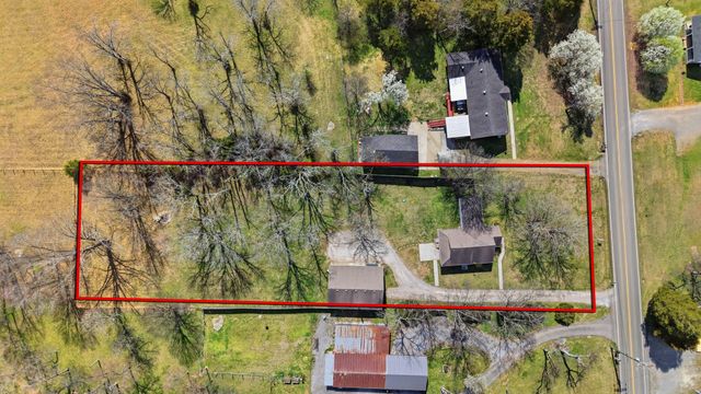 9127 Versailles Rd, Rockvale, TN 37153