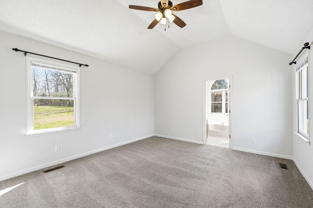 9127 Versailles Rd, Rockvale, TN 37153