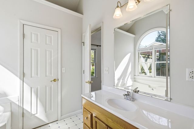 9127 Versailles Rd, Rockvale, TN 37153