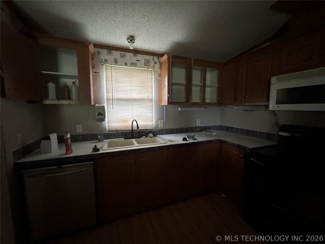 21 Polk Circle, Pryor, OK 74361