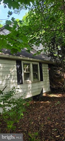 3806 JAMES ST, Suitland, MD 20746
