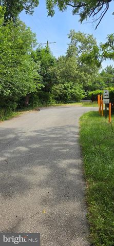 3806 JAMES ST, Suitland, MD 20746
