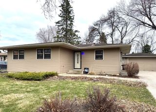 102 25th Avenue N, Fargo, ND 58102