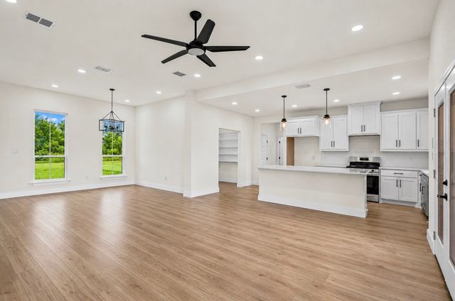 252 Jimmy Lane, Millsap, TX 76066