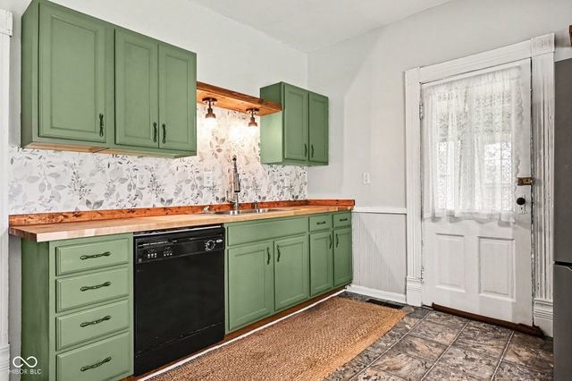 513 W 5th Street, Rochester, IN 46975