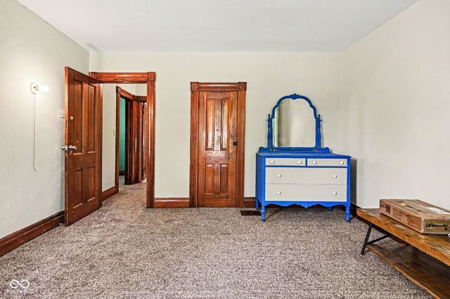 513 W 5th Street, Rochester, IN 46975