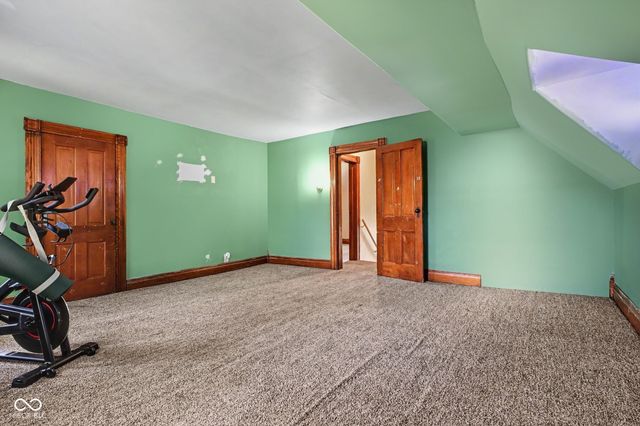 513 W 5th Street, Rochester, IN 46975