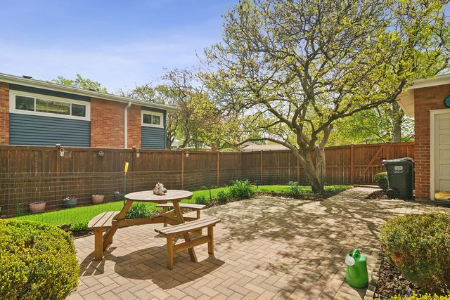555 S Cedar Street, Palatine, IL 60067