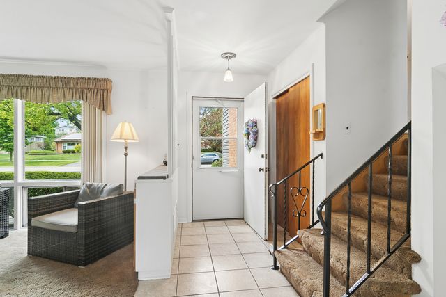 555 S Cedar Street, Palatine, IL 60067