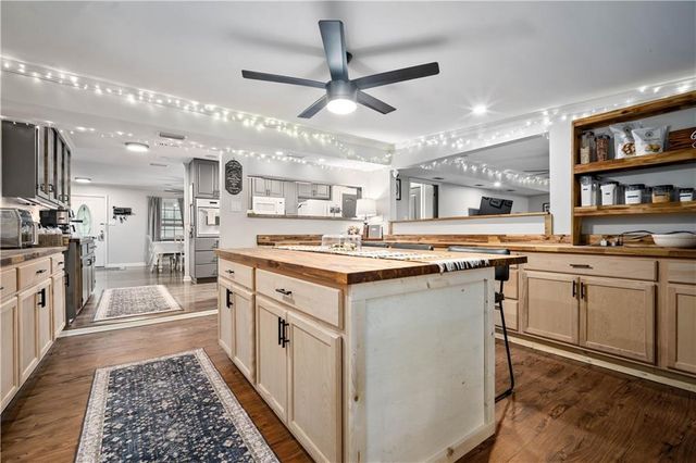 4500 Brentwood Drive, Mobile, AL 36619