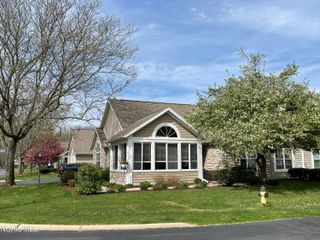 2300 Whispering Pines Drive, Toledo, OH 43617