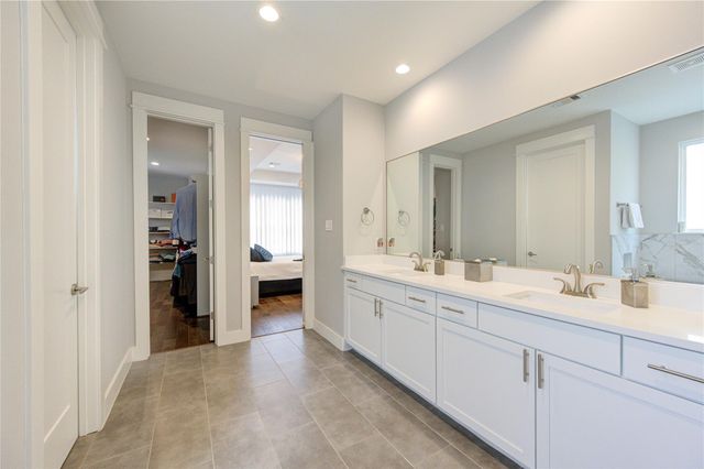 419 Malone Street, Houston, TX 77007