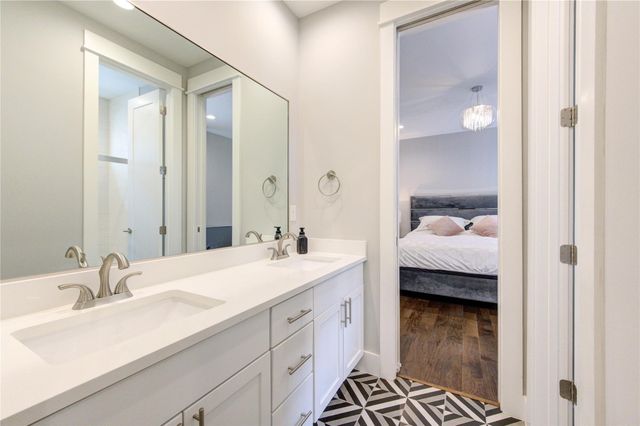 419 Malone Street, Houston, TX 77007